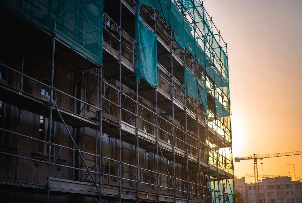 Nebgradnja — iznajmljivanje skela za građevinski projekat